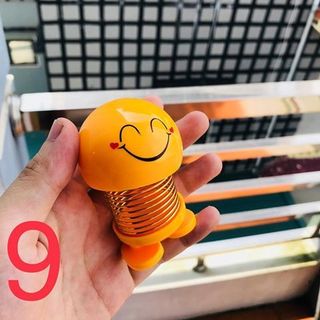 Emoji lò xo thú lắc giải trí đồ chơi xe hơi