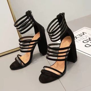 Giày sandal á