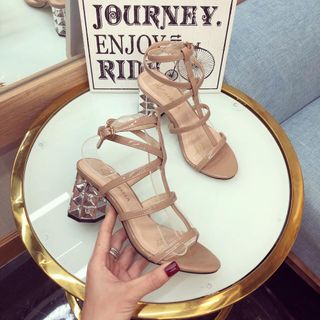 Giày sandal got đá