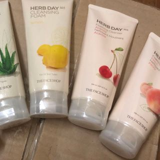 Sữa rửa mặt Herb day 365 Cleansing Foam