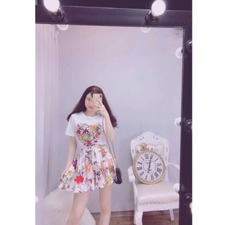 Set áo phông mix chân váy hoa