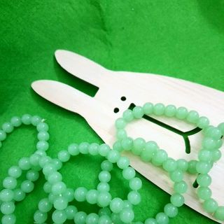 chuỗi đeo tay phong thủy 8li Màu xanh lá