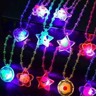 Dây chuyền đèn led mẫu mới Giá sỉ 12k bao gồm dây và mặt