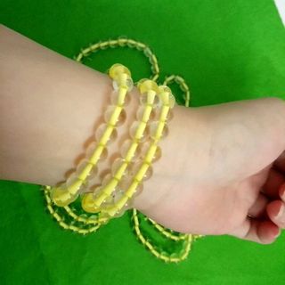 chuỗi đeo tay phong thủy 8li Màu vàng