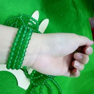 chuỗi đeo tay phong thủy 6li xanh lá