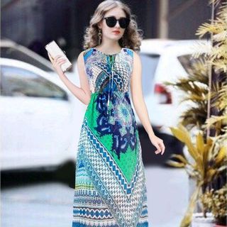 Đầm maxi đi biển