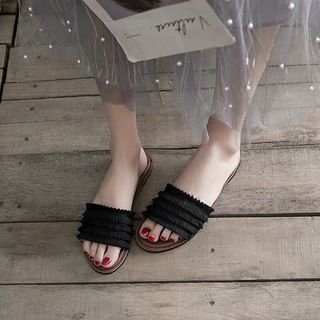 Dép quai ngang sang chảnh