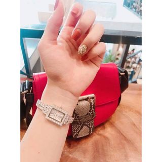 Đồng hồ nữ thời trang Royal Crown 3586 dây đá