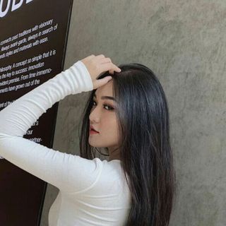 Quần shot tua lai ve