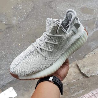 YZY V2 xám mới seasame