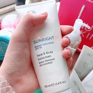 KEM CHỐNG NẮNG Sunright35