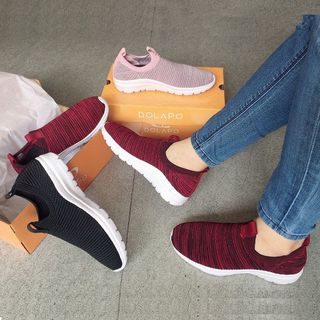 Giày Sneaker nữ Dolapo Siêu Nhẹ- Giày Sneaker Dolapo chất liệu từ sợi dệt tổng hợp công nghệ Flynit siêu đàn hồi - màu hồng xám Đỏ đen Đen giá sỉ