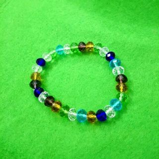 chuỗi đeo tay phong thủy pha lê hàng luôn có sẵn rất đẹp