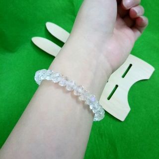 chuỗi đeo tay phong thủy pha lê hàng luôn có sẵn rất đẹp