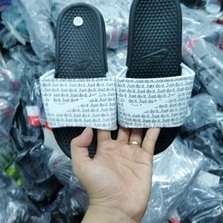 Dép thể thao êm đẹp