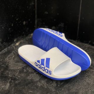 Dép thể thao quai ngang