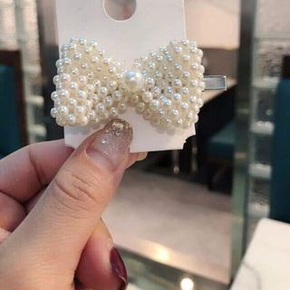 Kẹp hình nơ ngọc trai