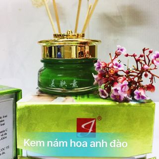 kem sâm gỗ xanh hoa anh đào đa tác dụng