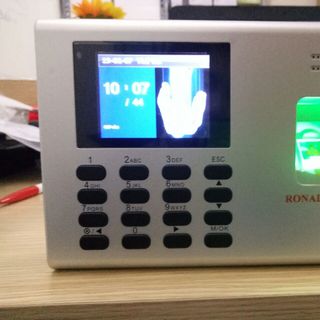 20 Máy chấm công Ronald Jack RJ1300