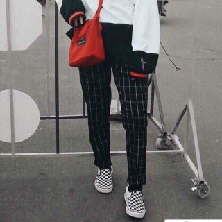 Quần baggy sọc caro đen