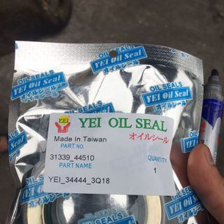 Phớt máy KUBOTAphớt bánh đè -70 23210