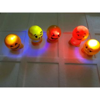 Emoji lò xo có đèn freeship