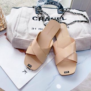 Dép quai chéo chất da