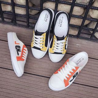 Bata sục phối màu
