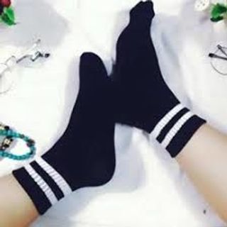 vớ đen sọc trắng