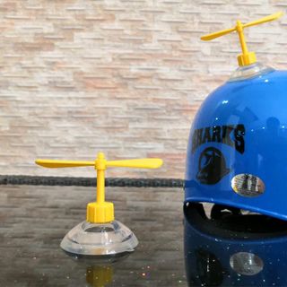 Chong Chóng Gắn Nón Bảo Hiểm