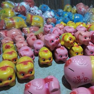lợn đất tiết kiệm tiền cho mọi người