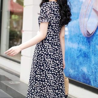 ĐẦM XÒE HOA EO