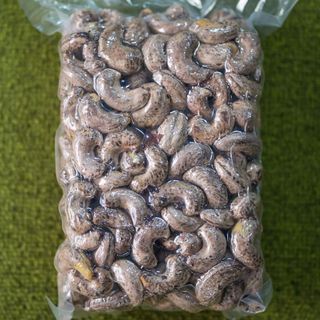 Hạt điều rang muối có vỏ lụa 500g-Túi hút chân không
