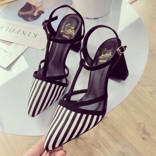 Giày sandal sọc 7p