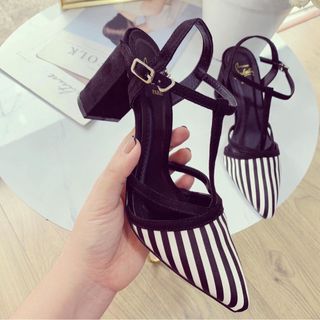 Giày sandal sọc 7p