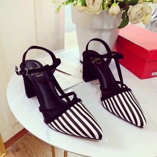 Giày sandal sọc 7p
