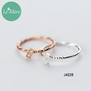 Nhẫn đốt mặt chữ nhật đính đá J4228