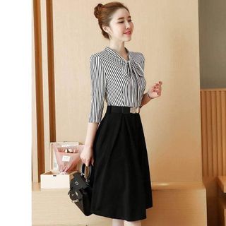 Đầm Xòe Công Sở Sọc Đen Thắt Nơ
