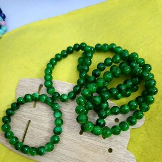 chuỗi đeo tay phong thủy 8li Màu mớiGiá sỉ 6k/1 chuỗi