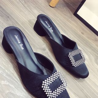 Dép sục da c