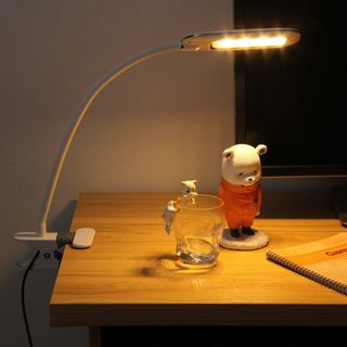 ĐÈN LED ĐỌC SÁCH KẸP BÀN CHỐNG CẬN 3 IN 1