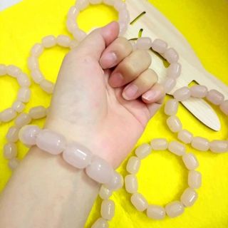chuỗi đeo tay phong thủy đá hồng Vòng tay phong thủy đá thạch anh hồng