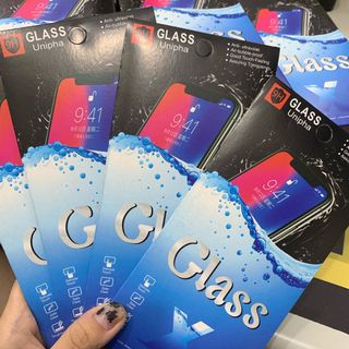 KÍNH CƯỜNG LỰC 2D TRONG SUỐT CÓ HỘP DÁN MÀN HÌNH CHỐNG TRẦY BỂ