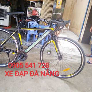 xe đạp đua chevelo màu vàng đen