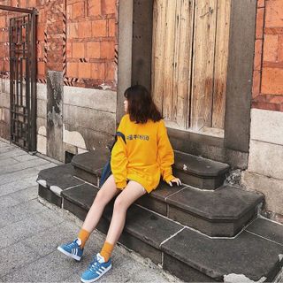 Sweater Korean Nỉ Vàng