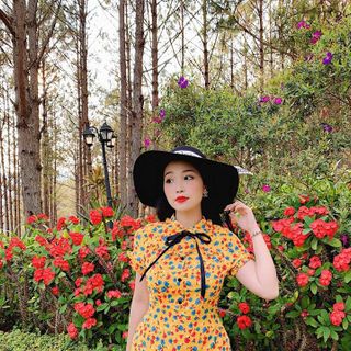 ĐẦM HOA CỘT NƠ