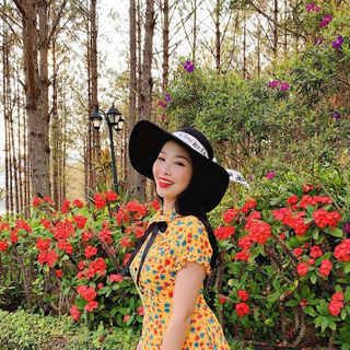 ĐẦM HOA CỘT NƠ