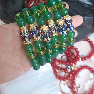 vòng tay đá phong thủy mix tỳ hưu đổi màu
