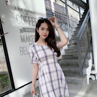 ĐẦM CARO CỔ VUÔNG