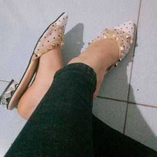 Sục Chấm Bi Đinh